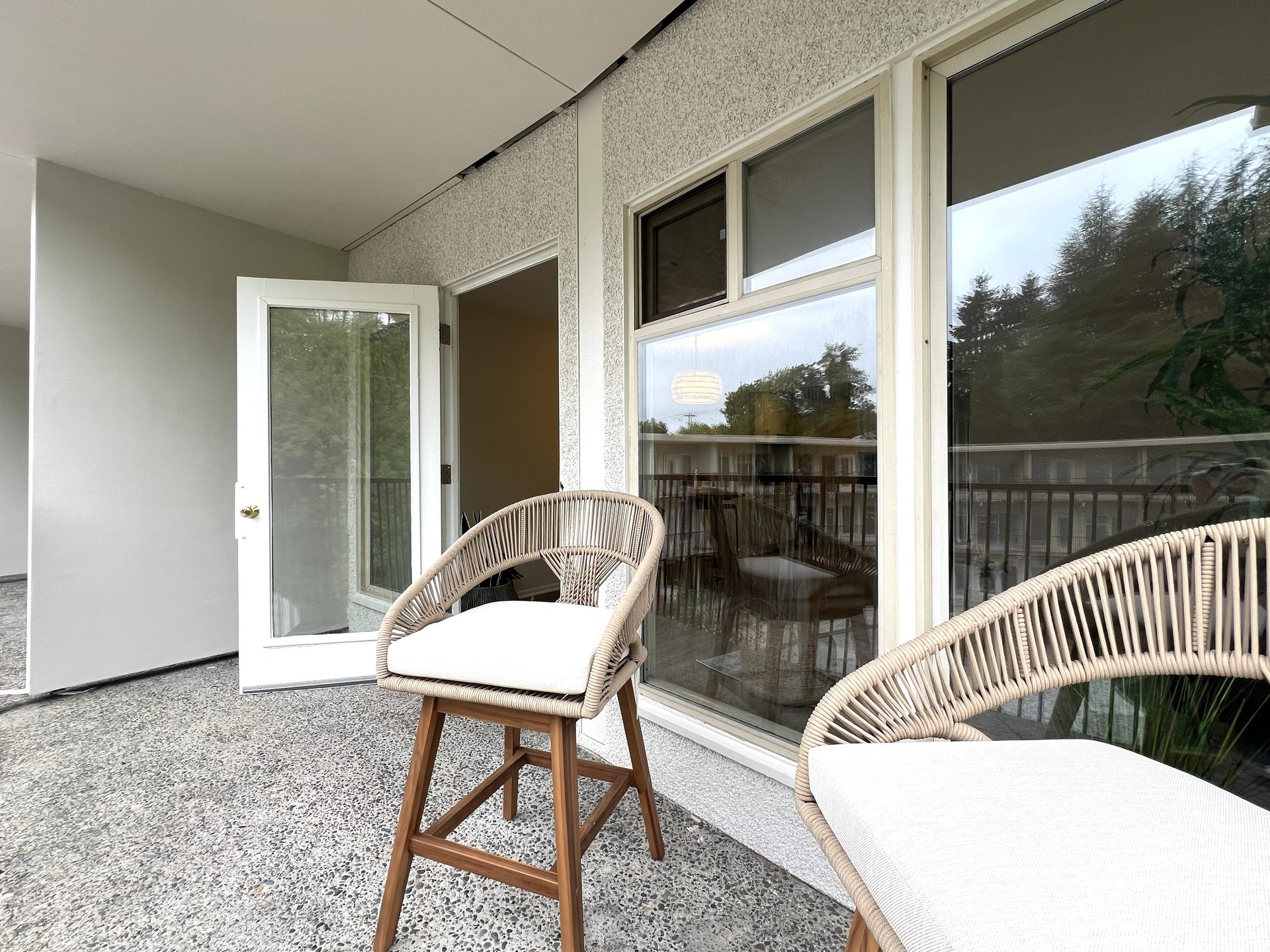 Outdoor deck